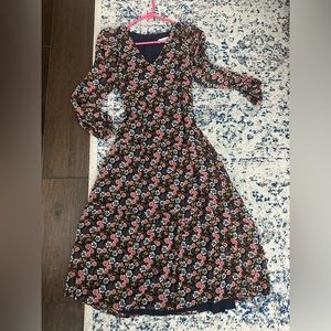 Like new Loft midi dress 4 petite